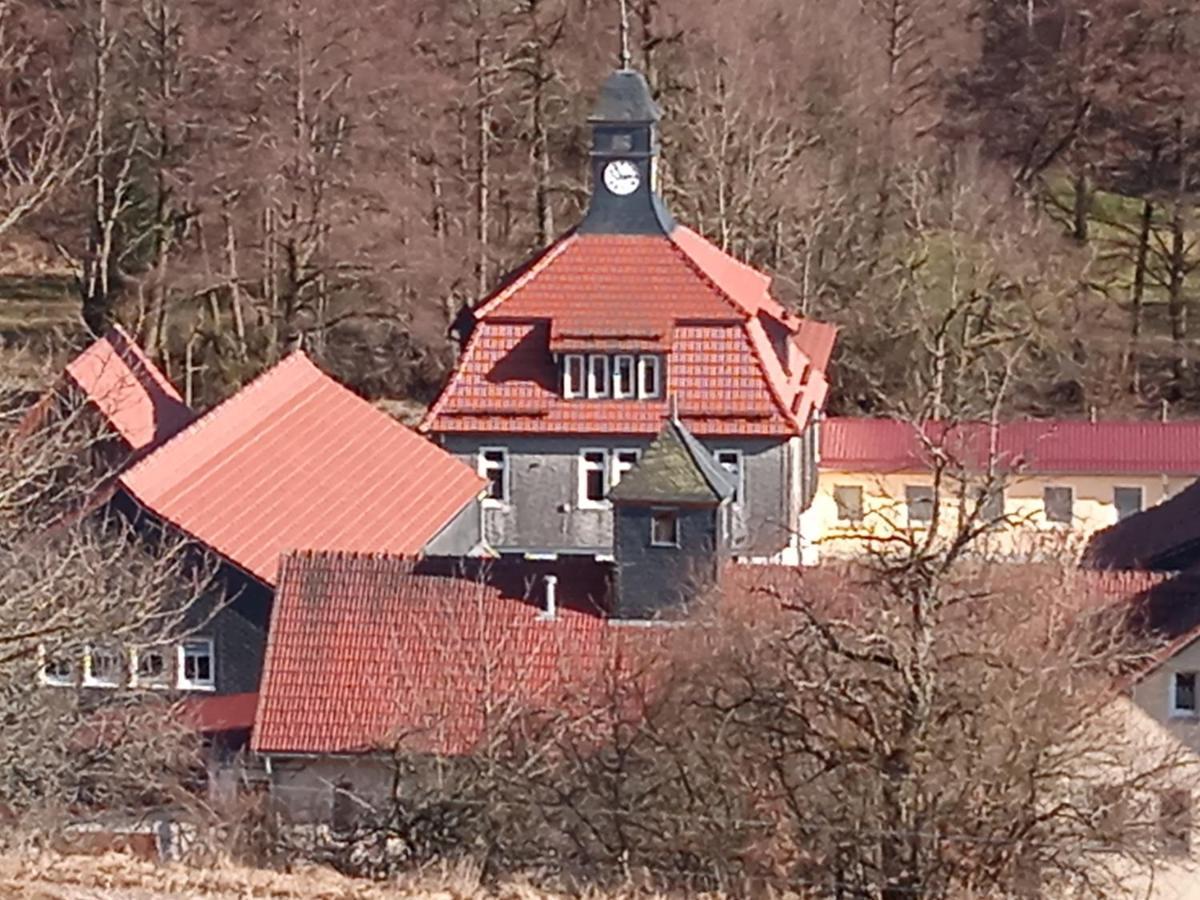 Hotel & Restaurant Zum Adlersberg Schleusingen エクステリア 写真